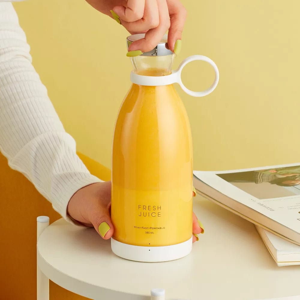 orange juicer,  cordless juicer,  Cordless,  citrus juicers,  citrus fruit juicer,  battery powered juicer